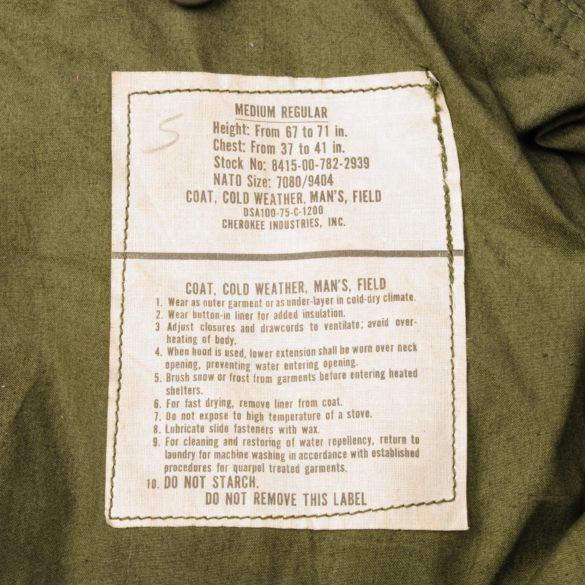 VINTAGE US ARMY M-1965 M65 FIELD JACKET 1975 VIETNAM WAR SIZE MEDIUM REGULAR